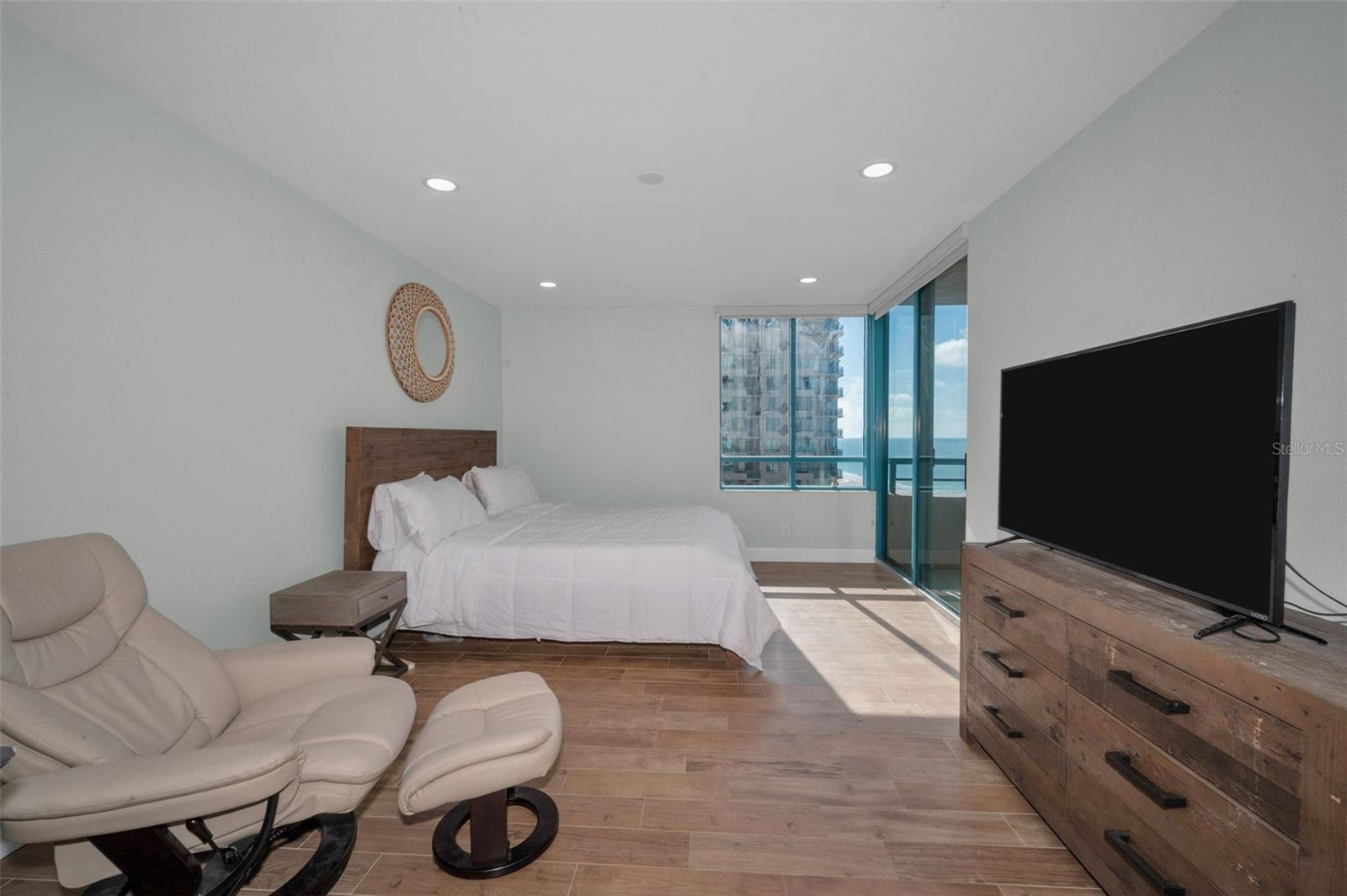 ULTIMAR ONE CONDO - Residential Lease