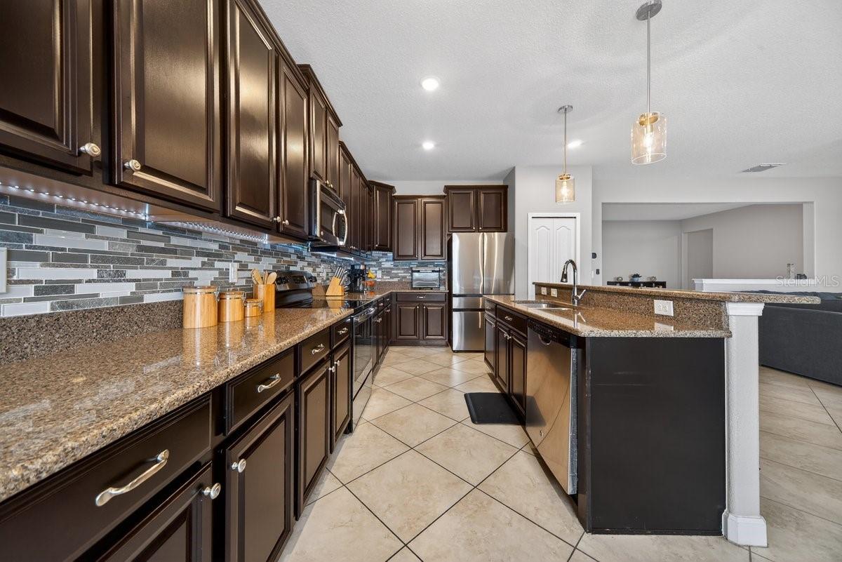 WYNDHAM LAKES ESTATES - Residential