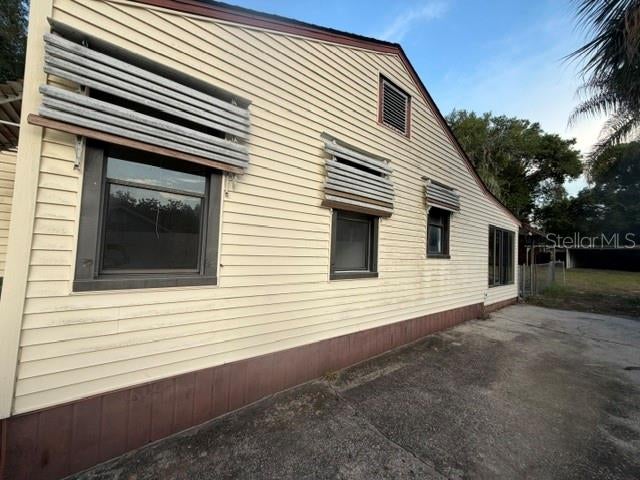 1607 CENTER STREET