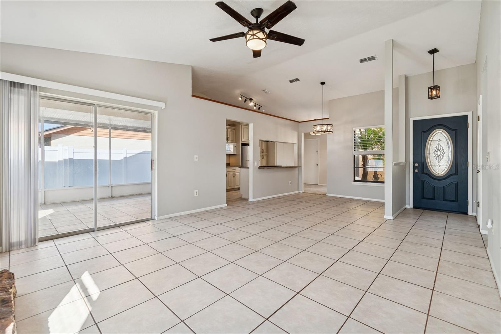 BRANDON LAKEWOOD ESTATES ADD - Residential