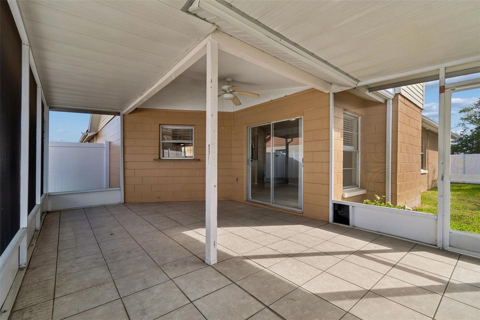 BRANDON LAKEWOOD ESTATES ADD - Residential