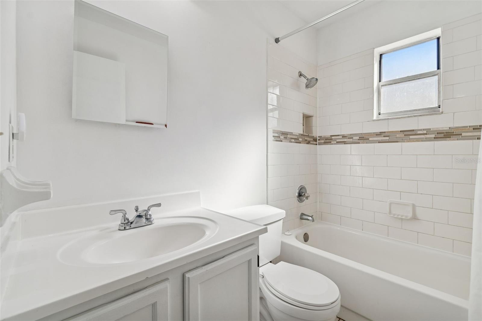 BRANDON LAKEWOOD ESTATES ADD - Residential