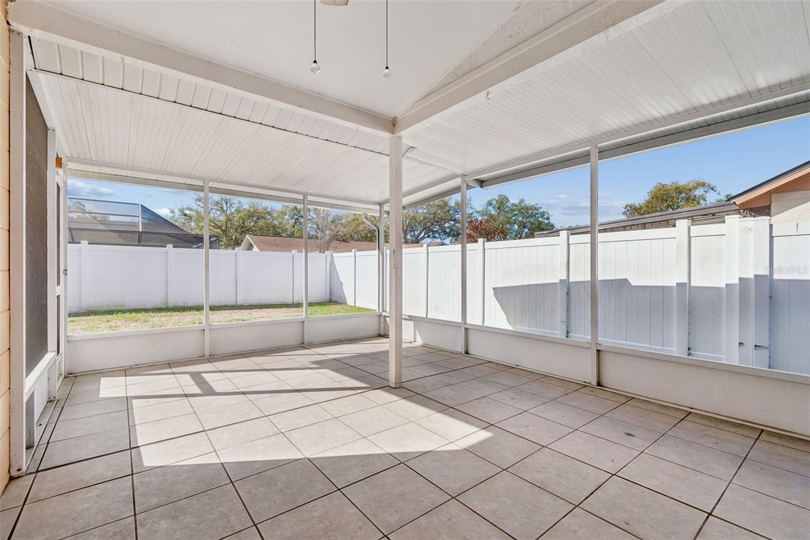 BRANDON LAKEWOOD ESTATES ADD - Residential