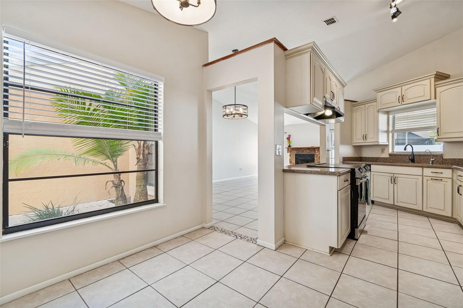 BRANDON LAKEWOOD ESTATES ADD - Residential