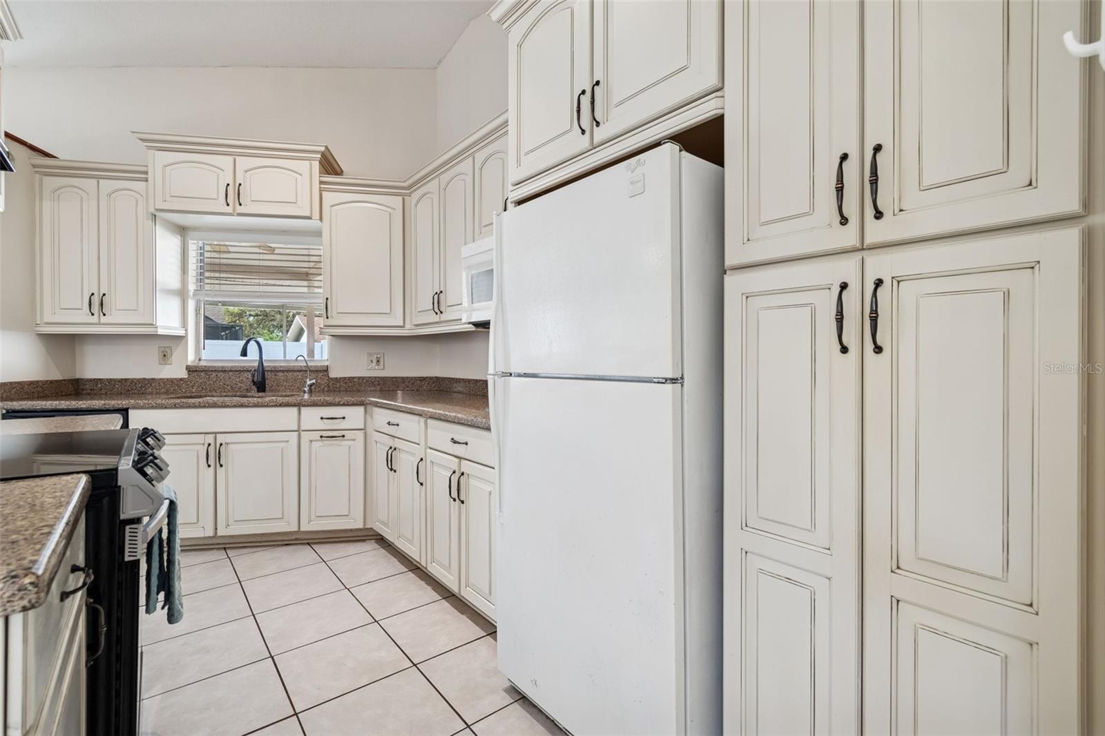 BRANDON LAKEWOOD ESTATES ADD - Residential