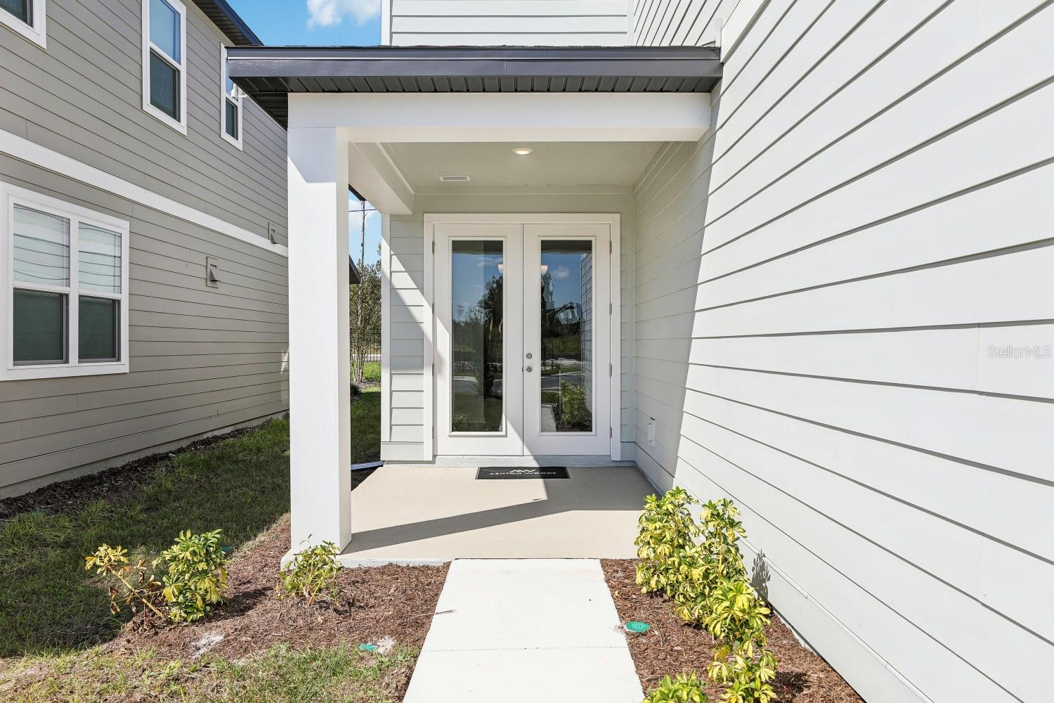 ELLINGTON PLACE - Residential