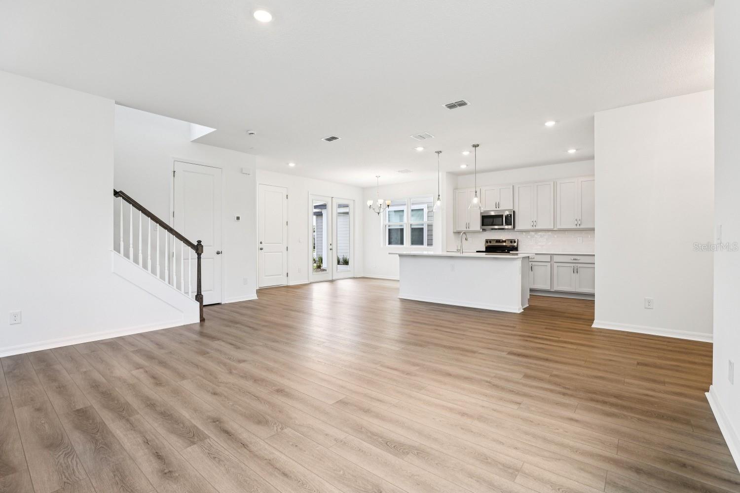 ELLINGTON PLACE - Residential