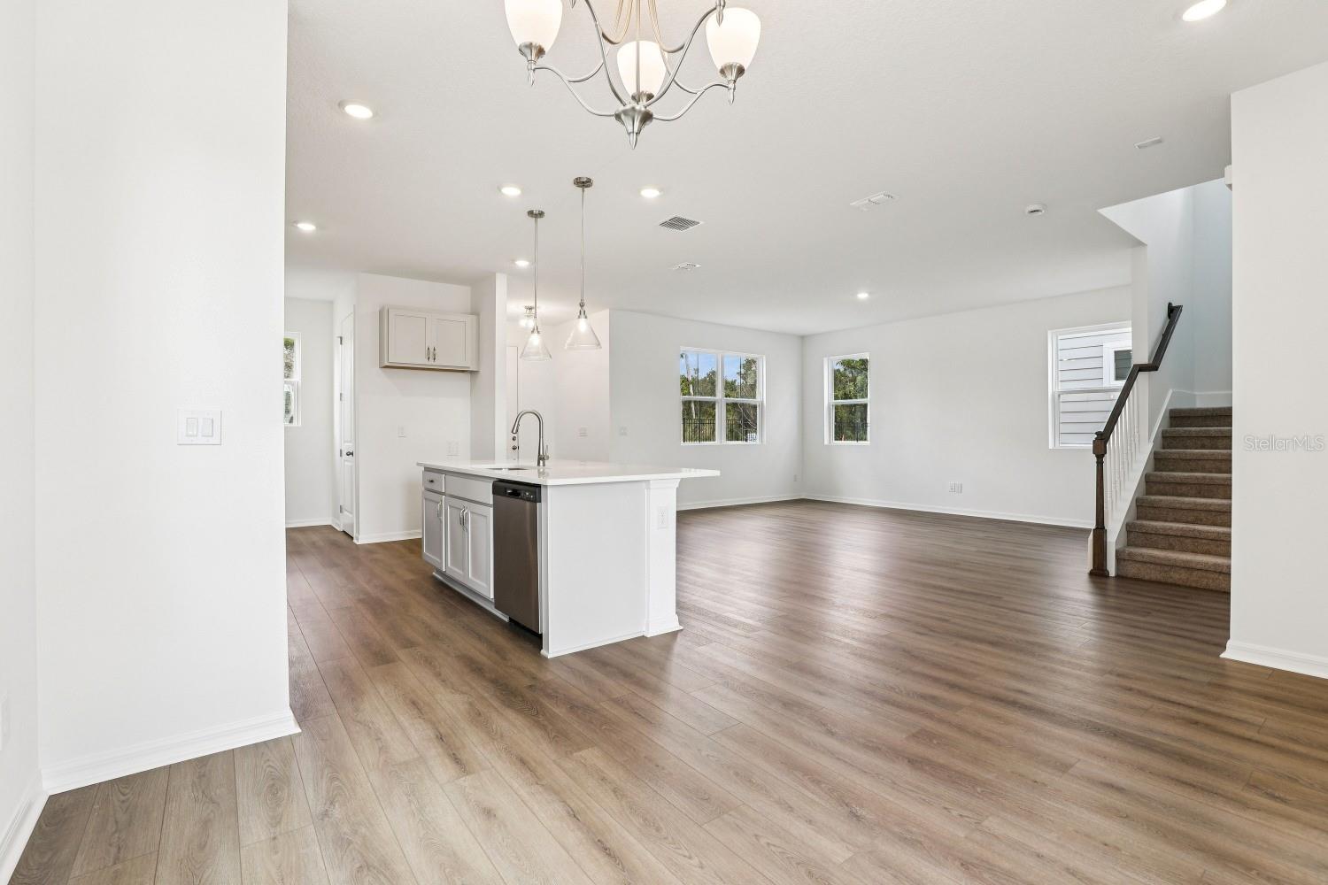 ELLINGTON PLACE - Residential