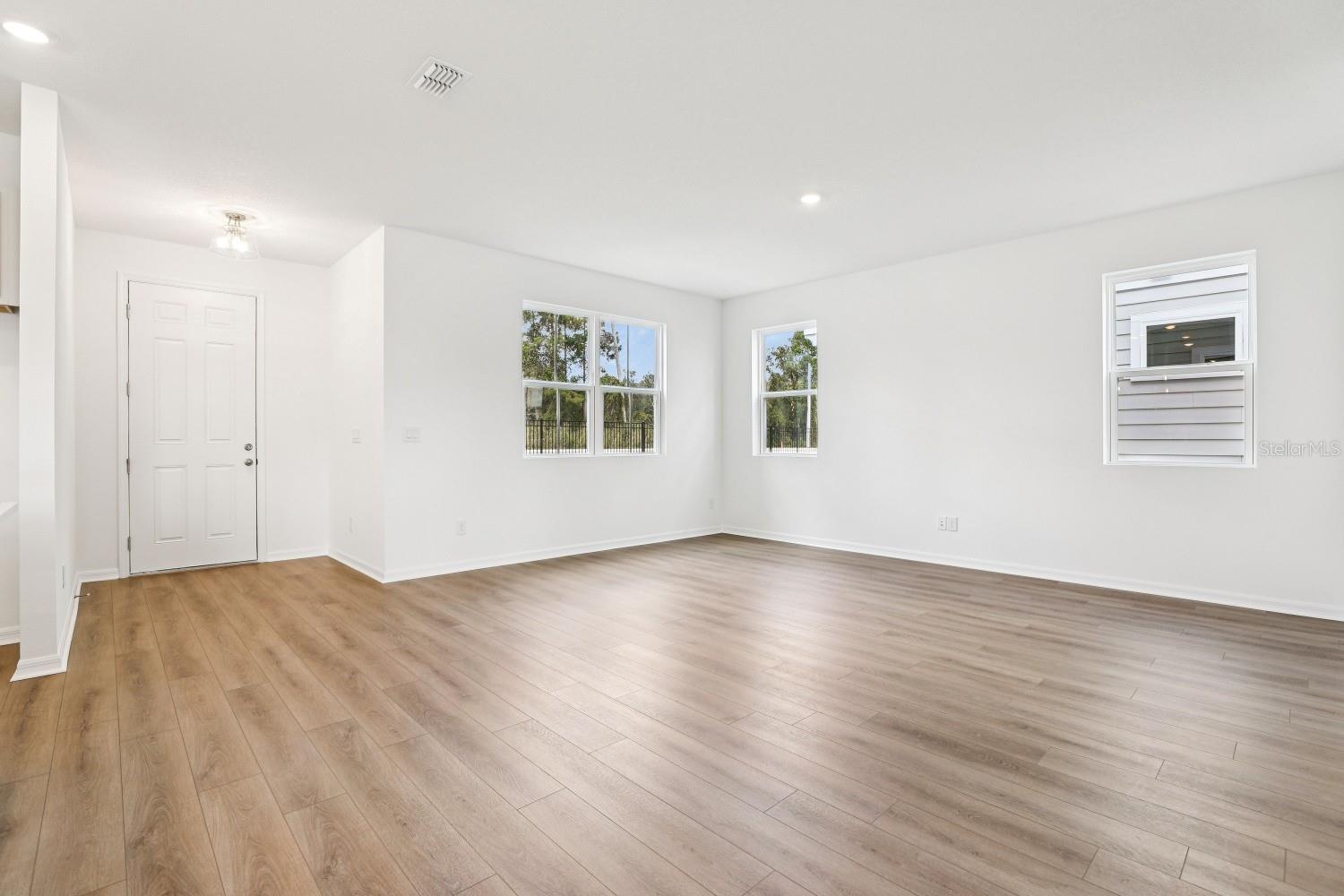 ELLINGTON PLACE - Residential