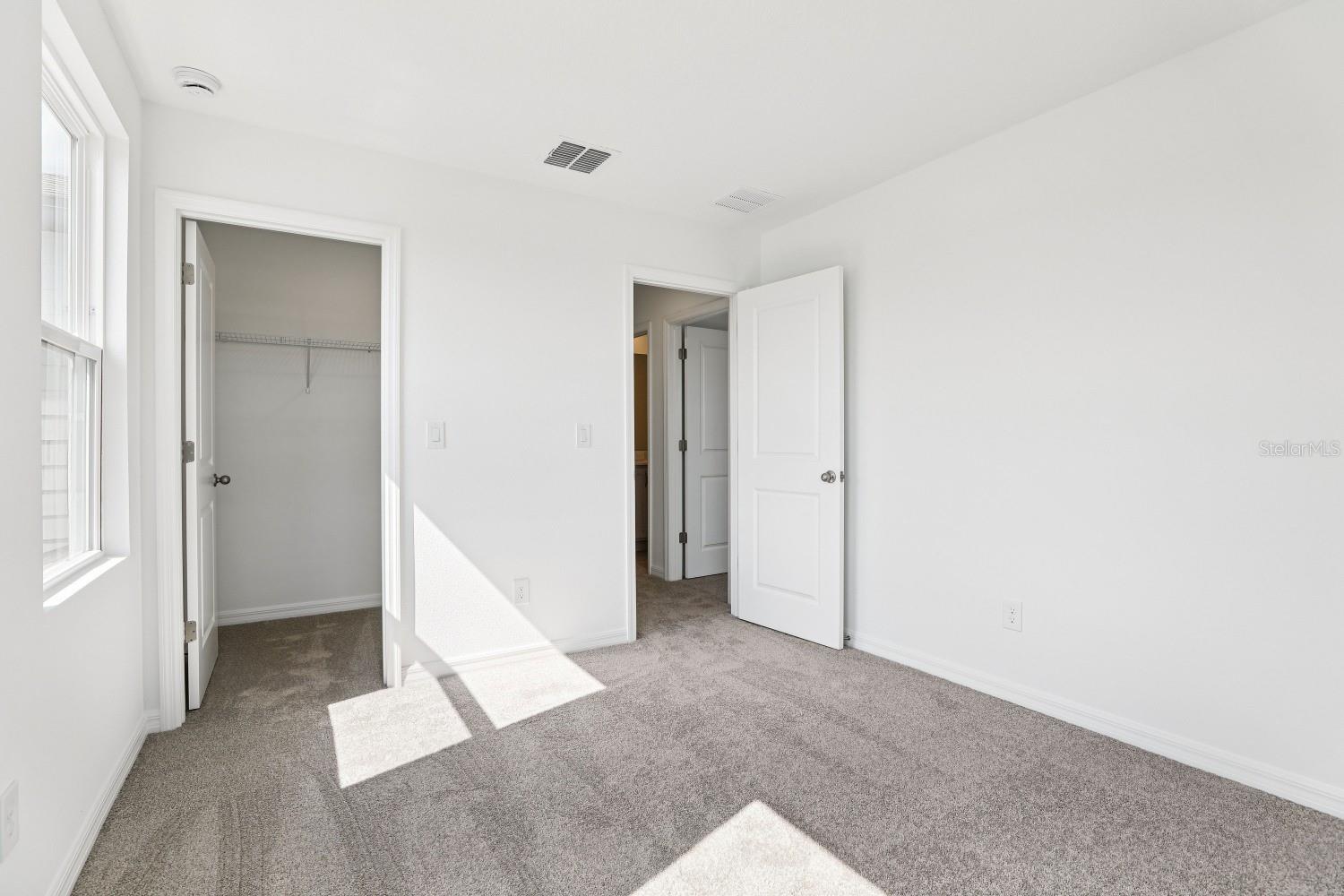 ELLINGTON PLACE - Residential