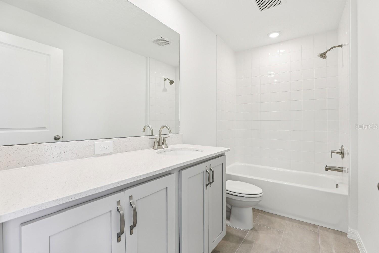 ELLINGTON PLACE - Residential