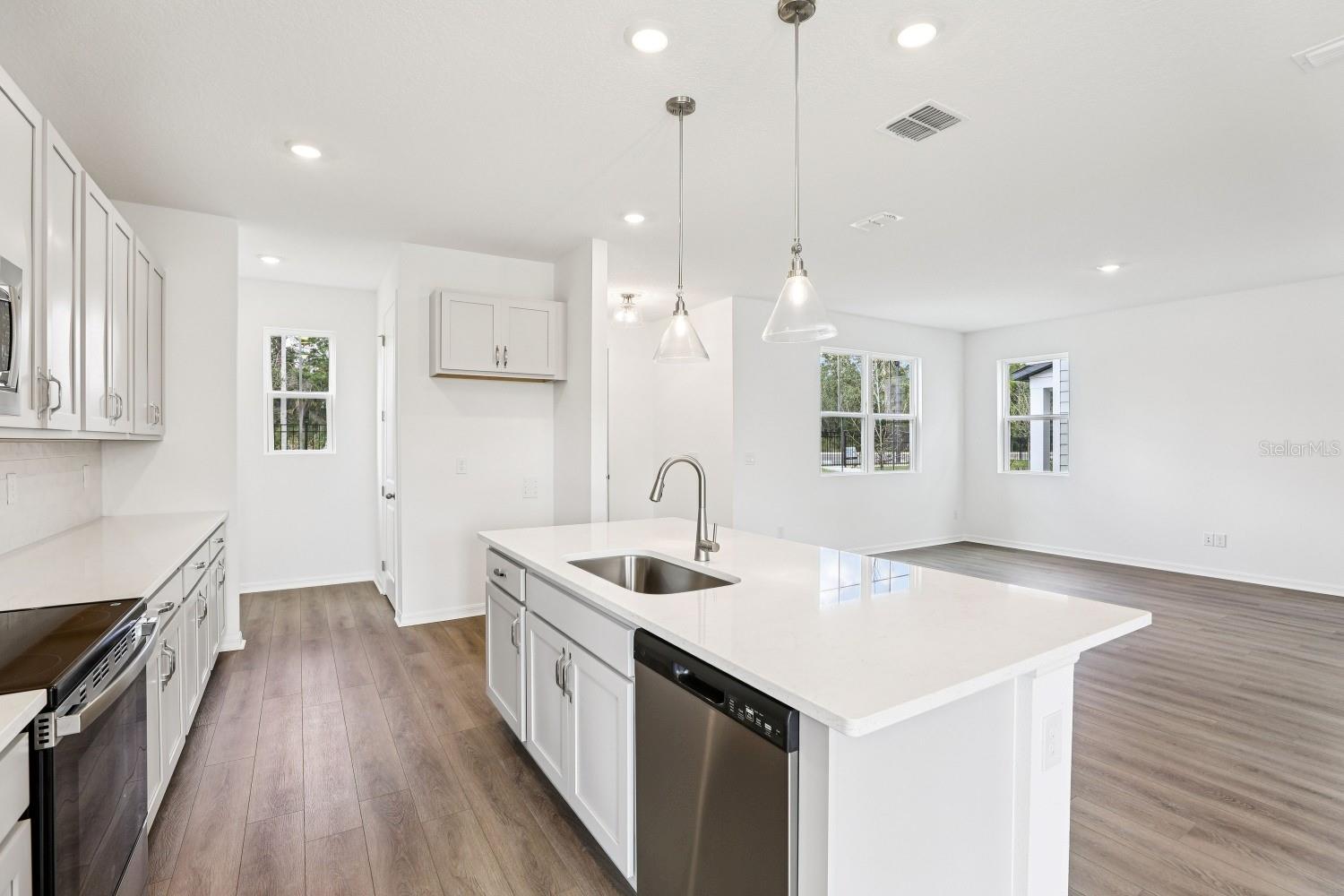 ELLINGTON PLACE - Residential