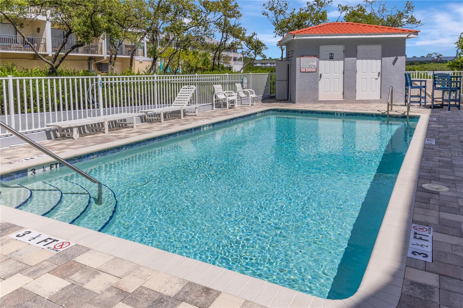 PALM COVE - Residential