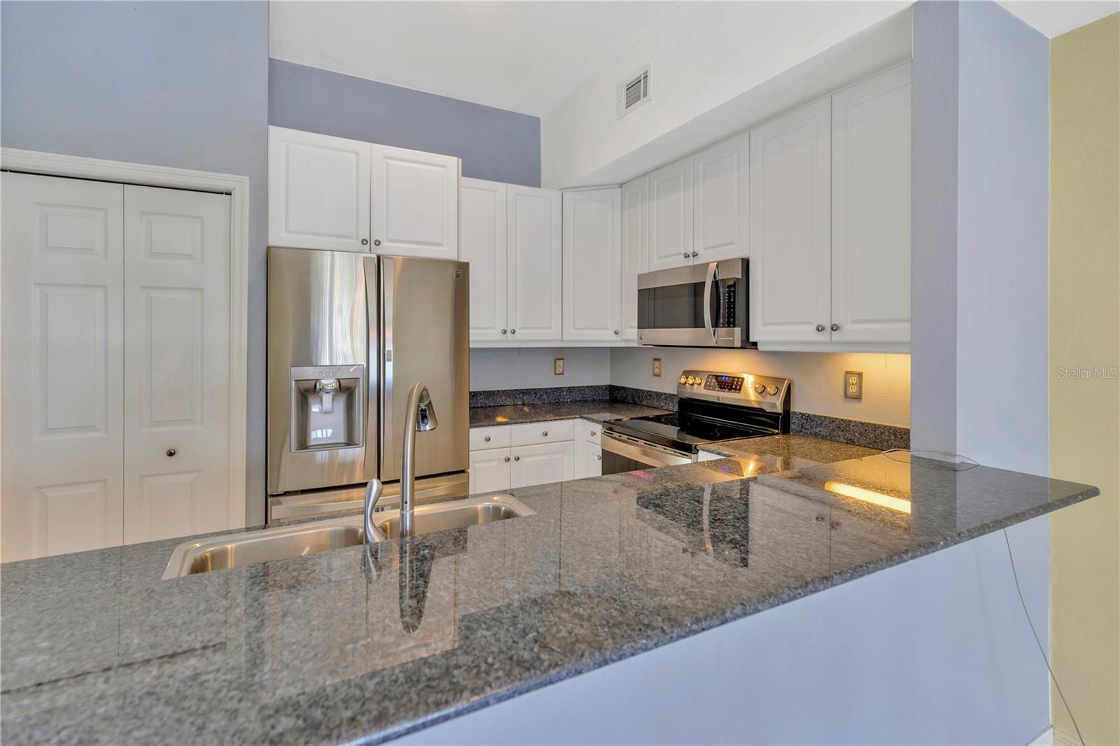 PALM COVE - Residential