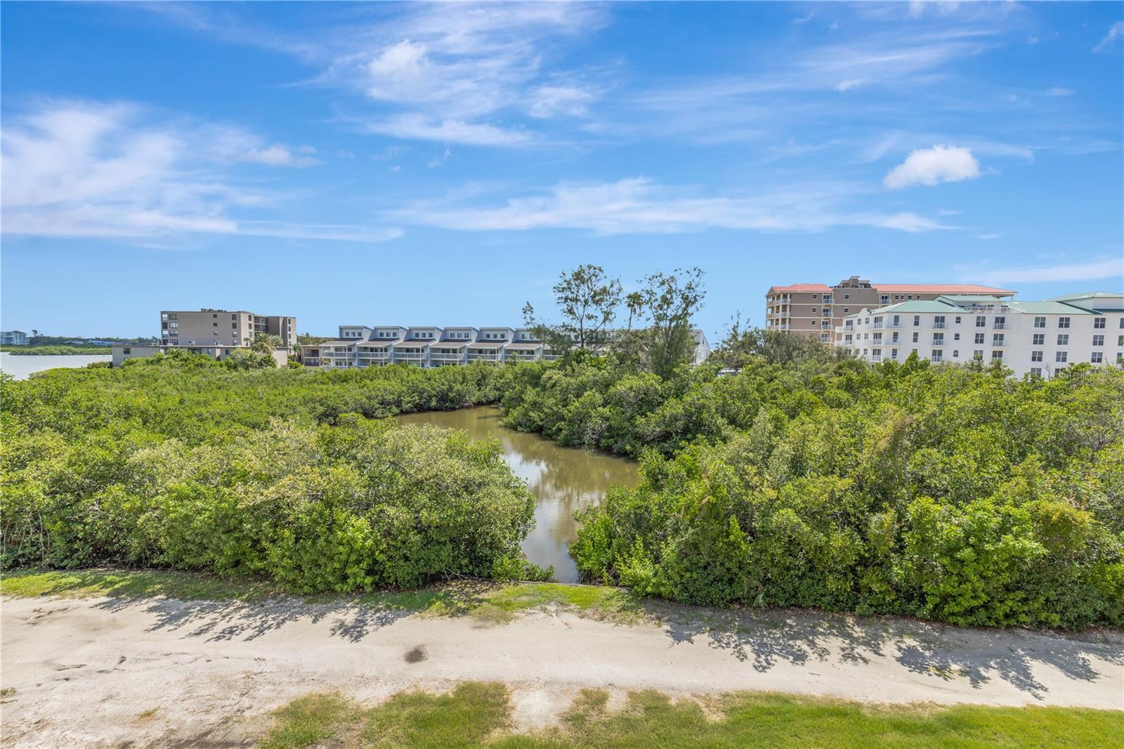 PALM COVE - Residential