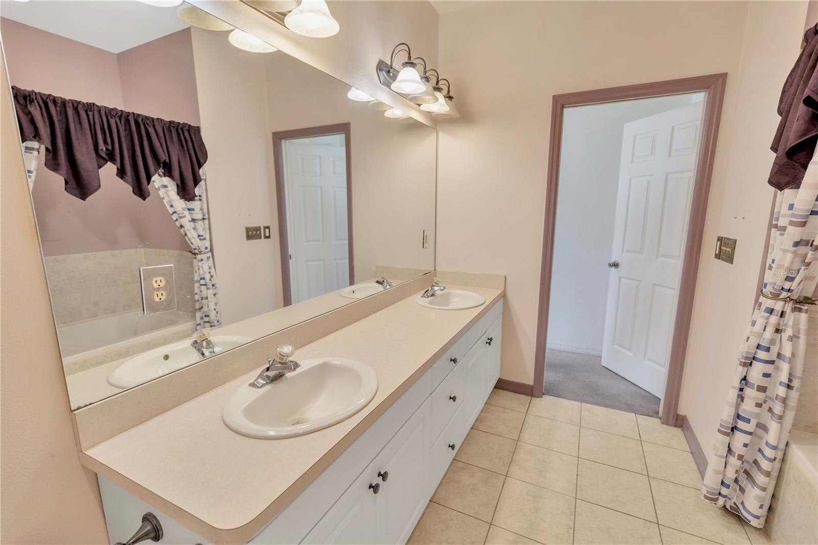 PALM COVE - Residential