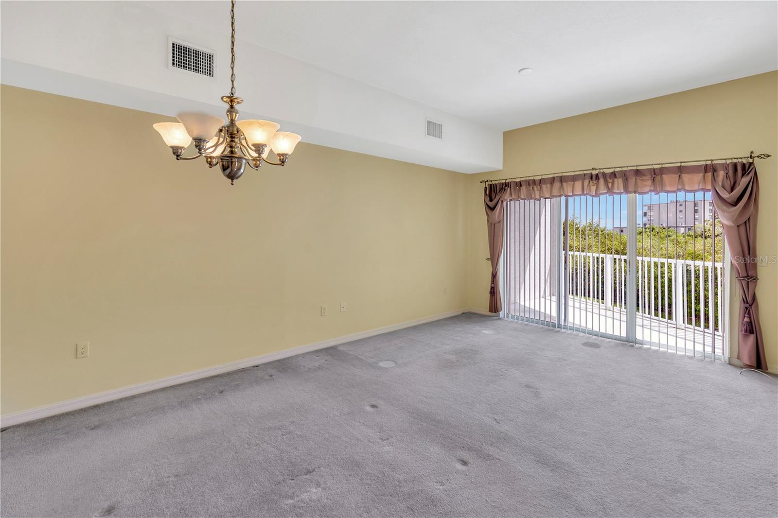 PALM COVE - Residential