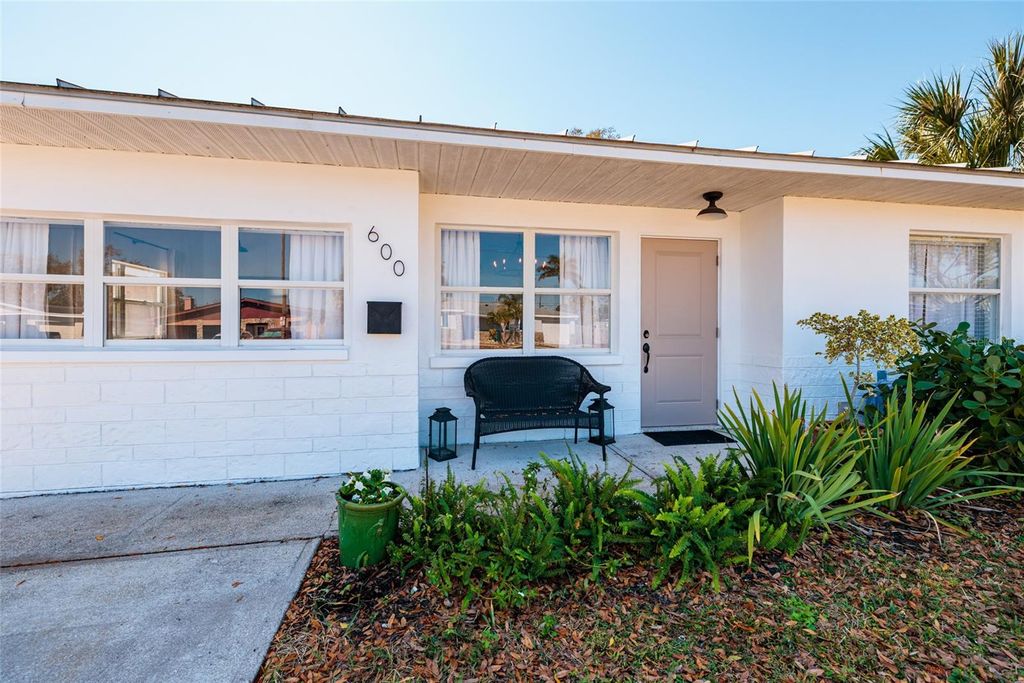 Photo of 600 74th Avenue N, St Petersburg, FL 33702 (MLS # TB8477629)