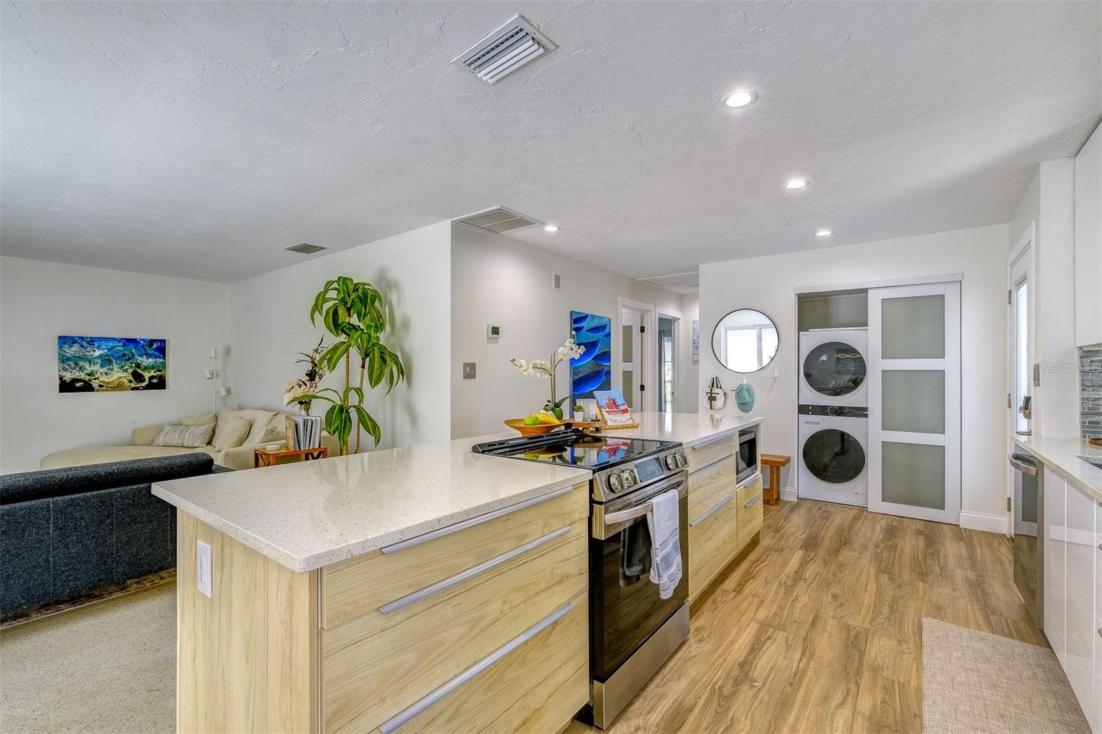 POLYNESIAN GARDENS - Residential