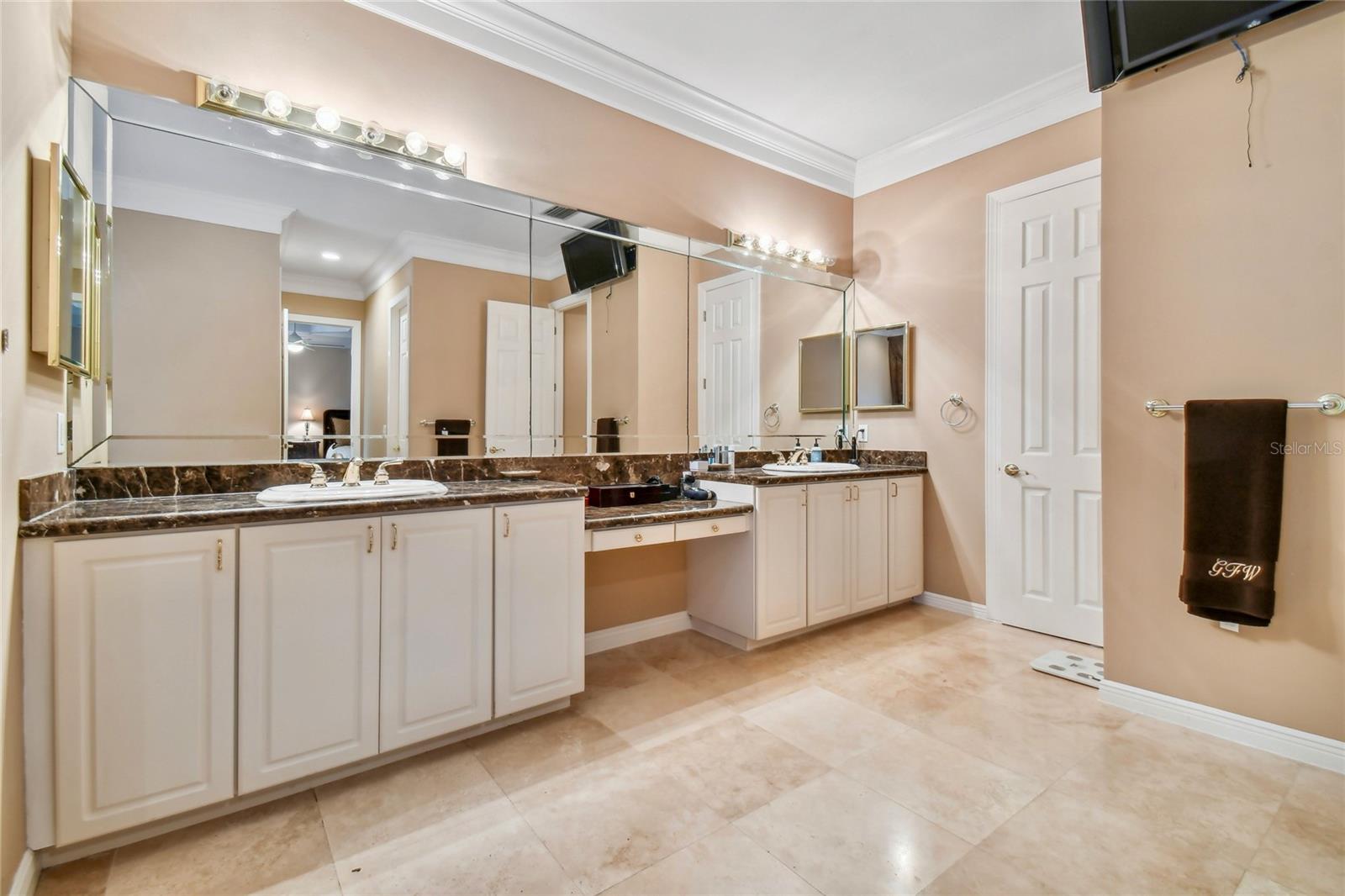 AVILA UNIT 17A14 - Residential Lease