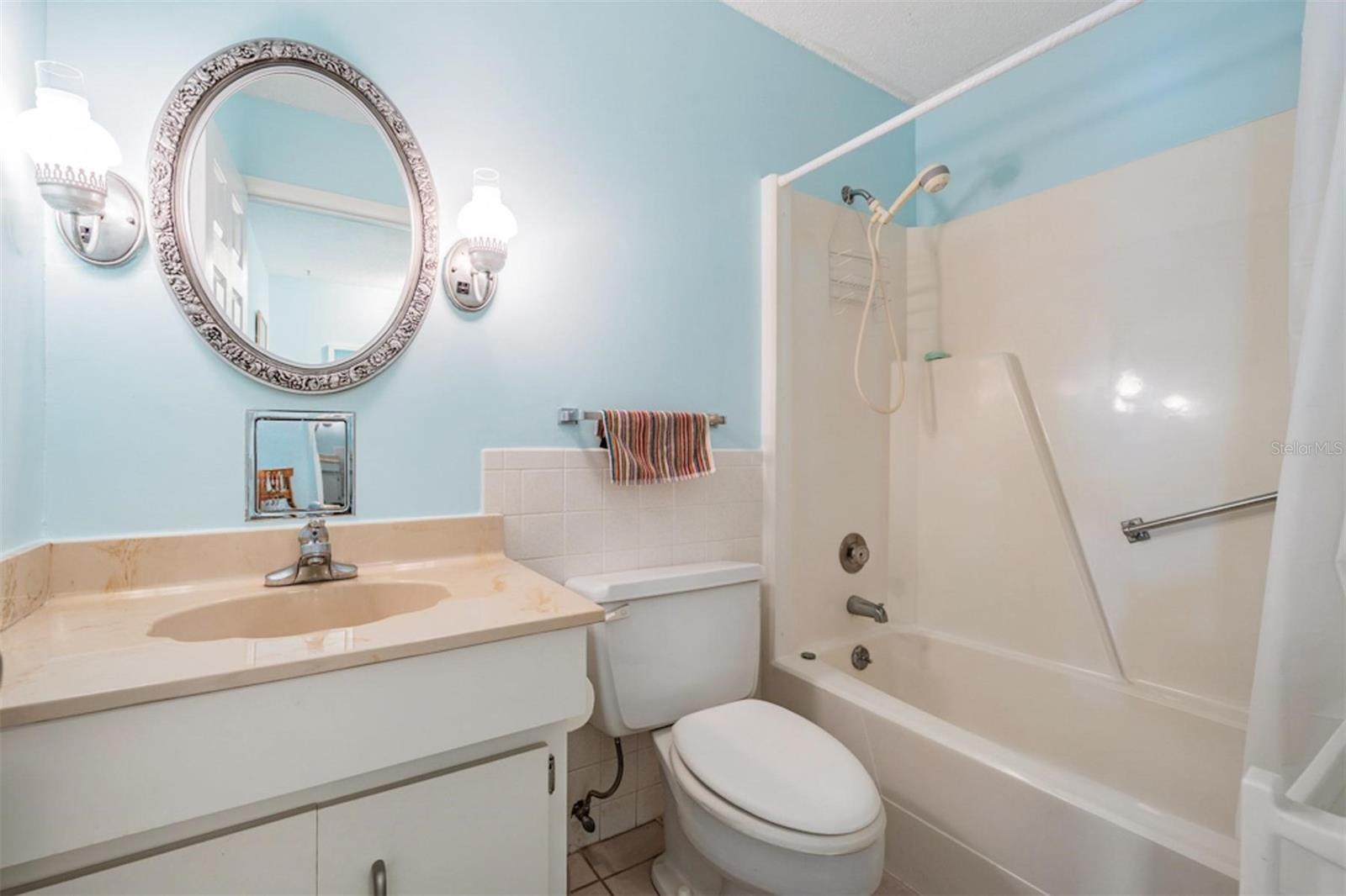 MEDITERRANEAN MANORS - Residential