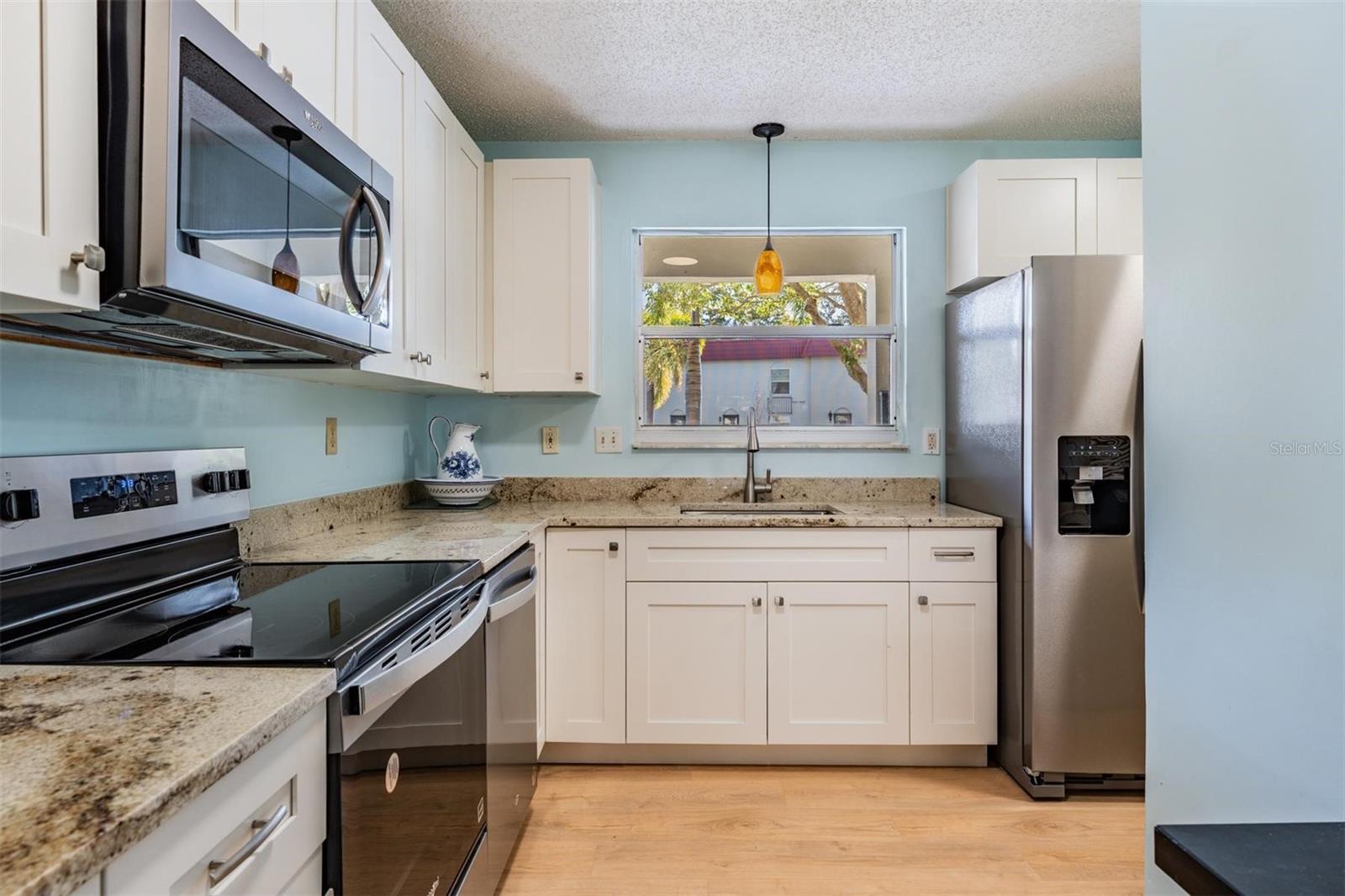 MEDITERRANEAN MANORS - Residential