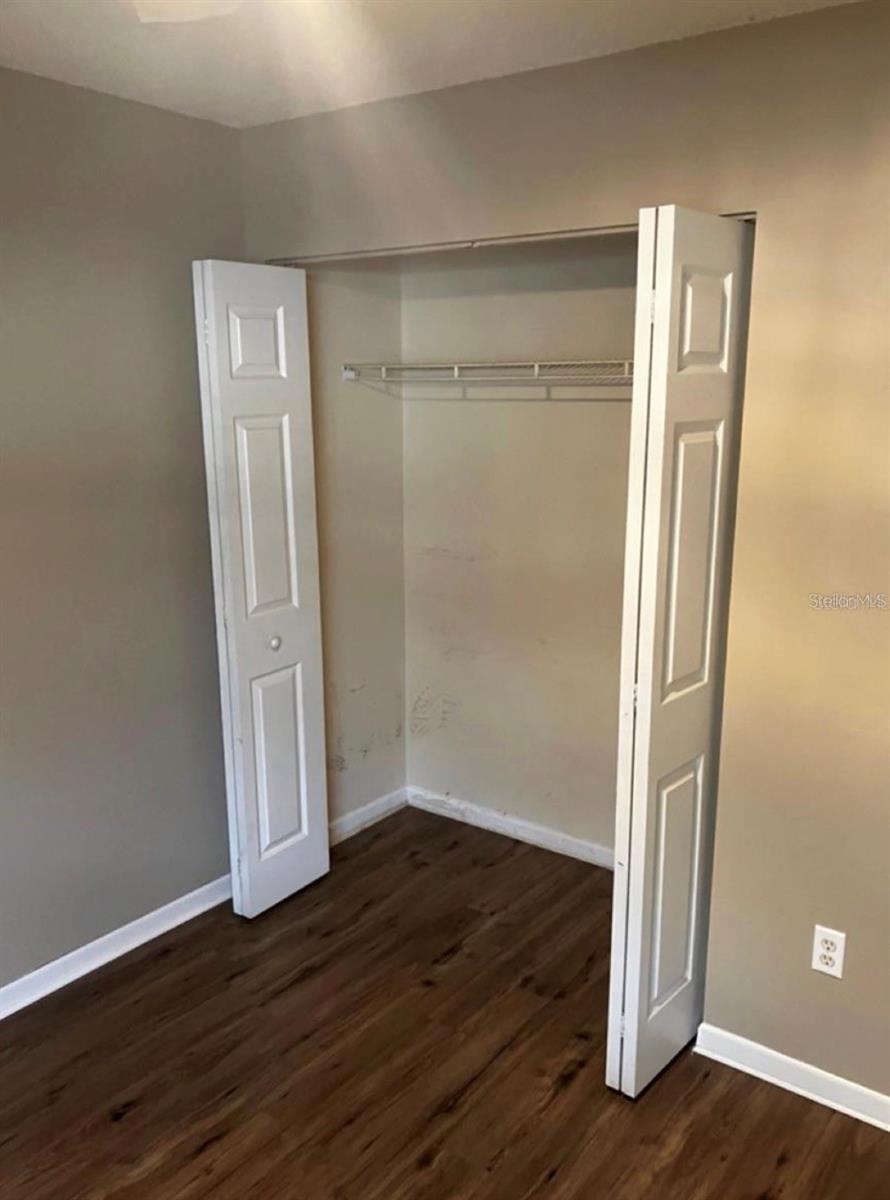 GLEN ELLEN VILLAGE - Residential Lease