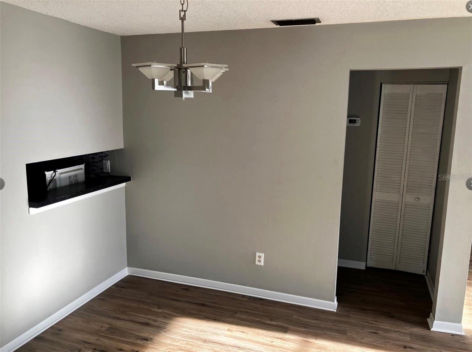 GLEN ELLEN VILLAGE - Residential Lease