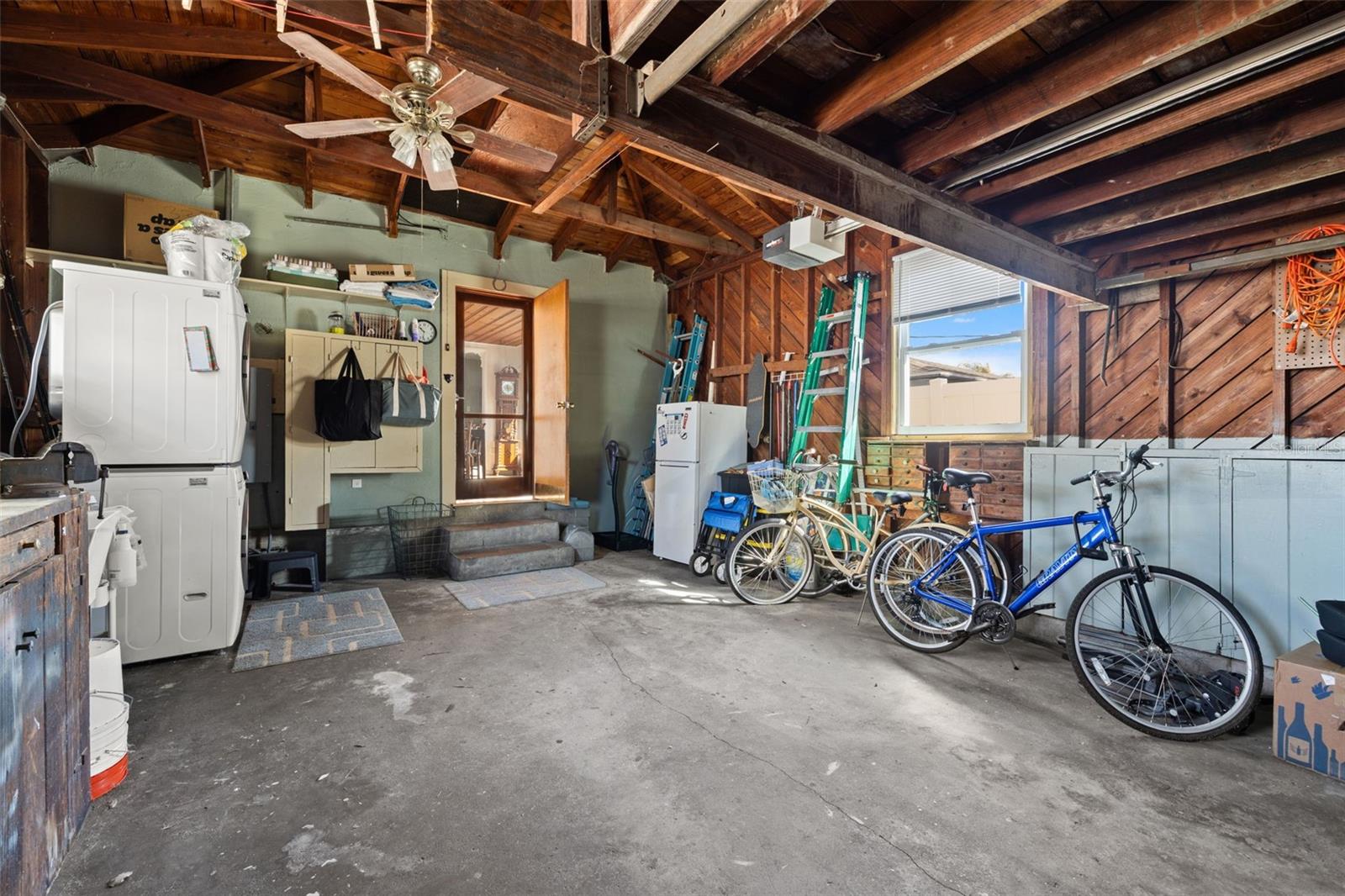 INTER BAY - Residential