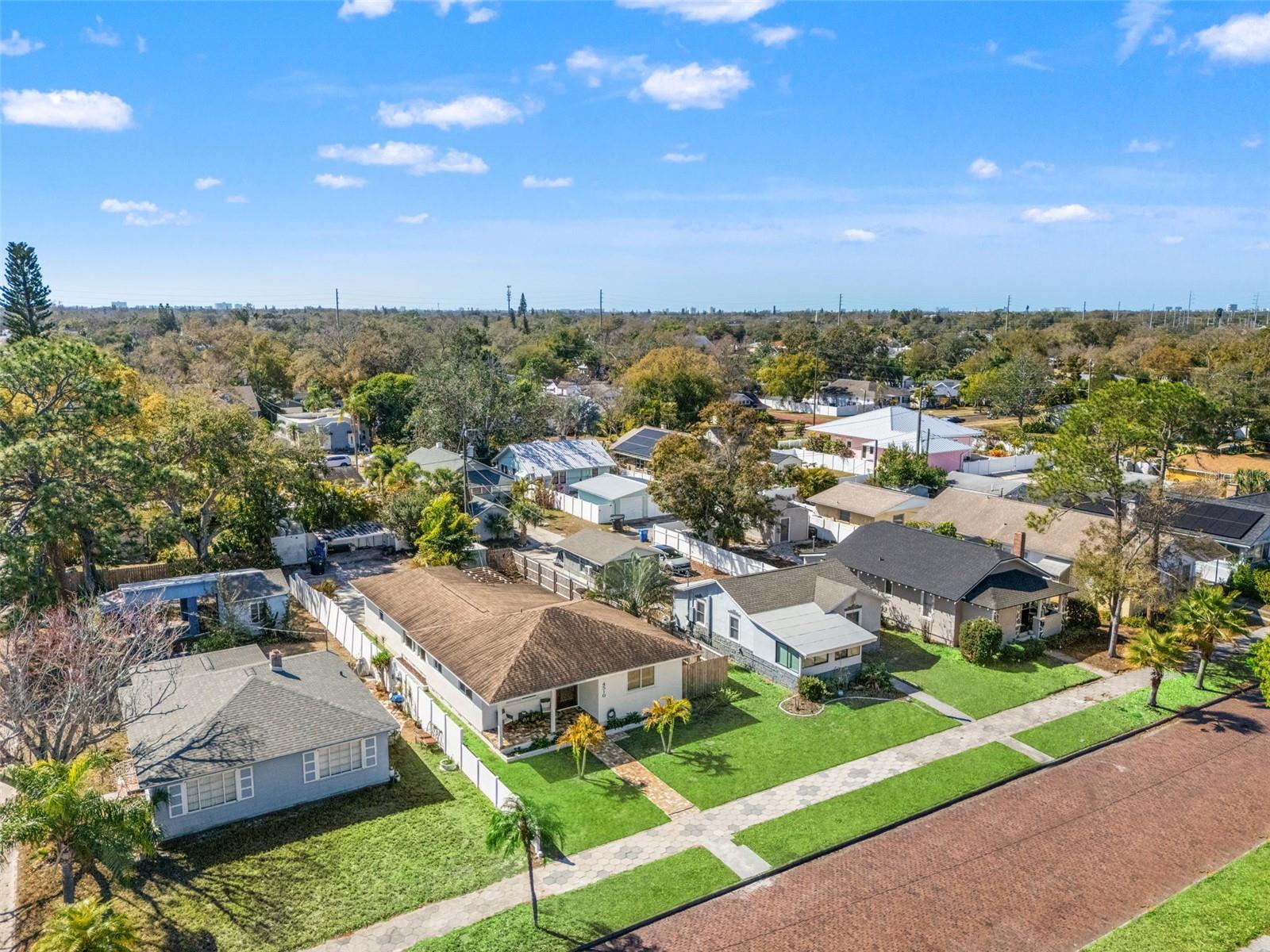 INTER BAY - Residential