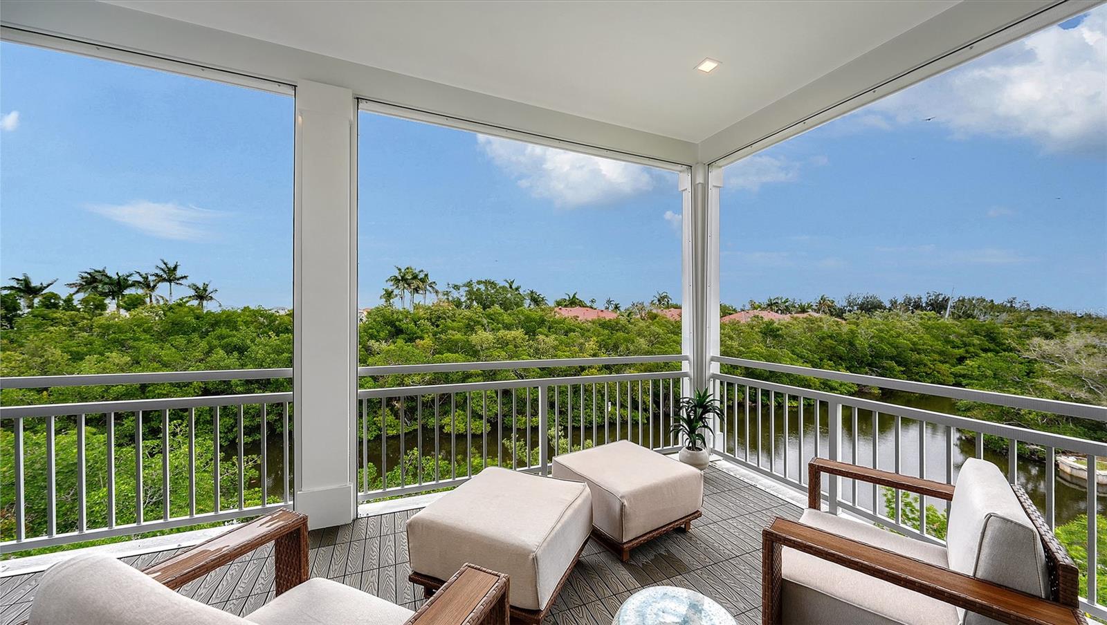 HUNTERS POINT - Residential