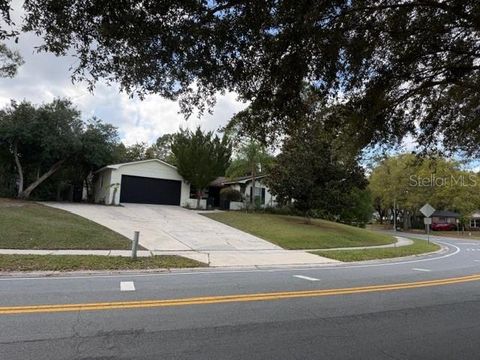 200 CARRIAGE HILL DRIVE CASSELBERRY FL 32707