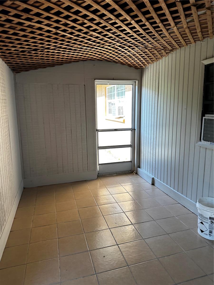 WARM MINERAL SPGS - Residential Lease