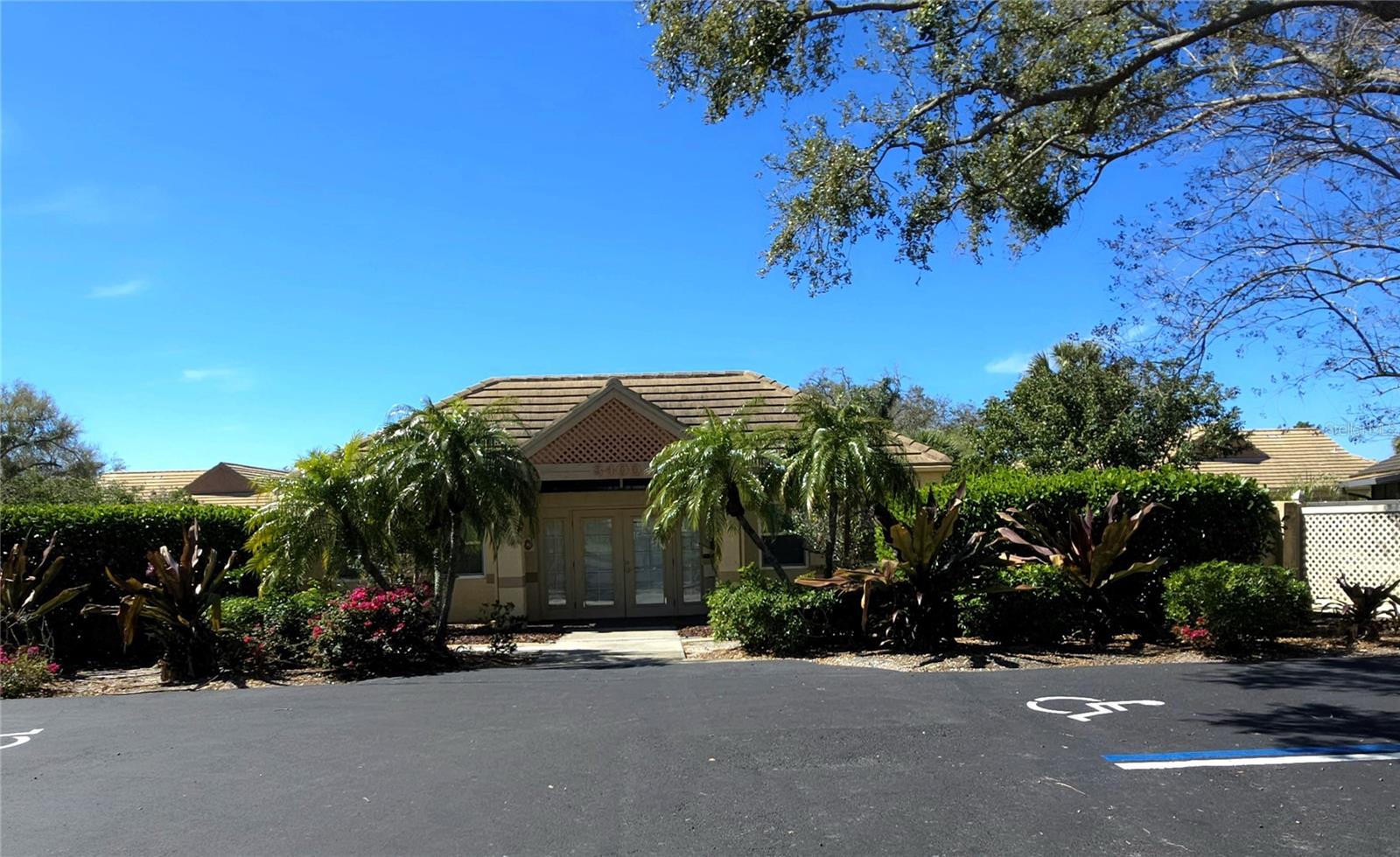 LAKEBRIDGE SOUTH PH A & B - Residential