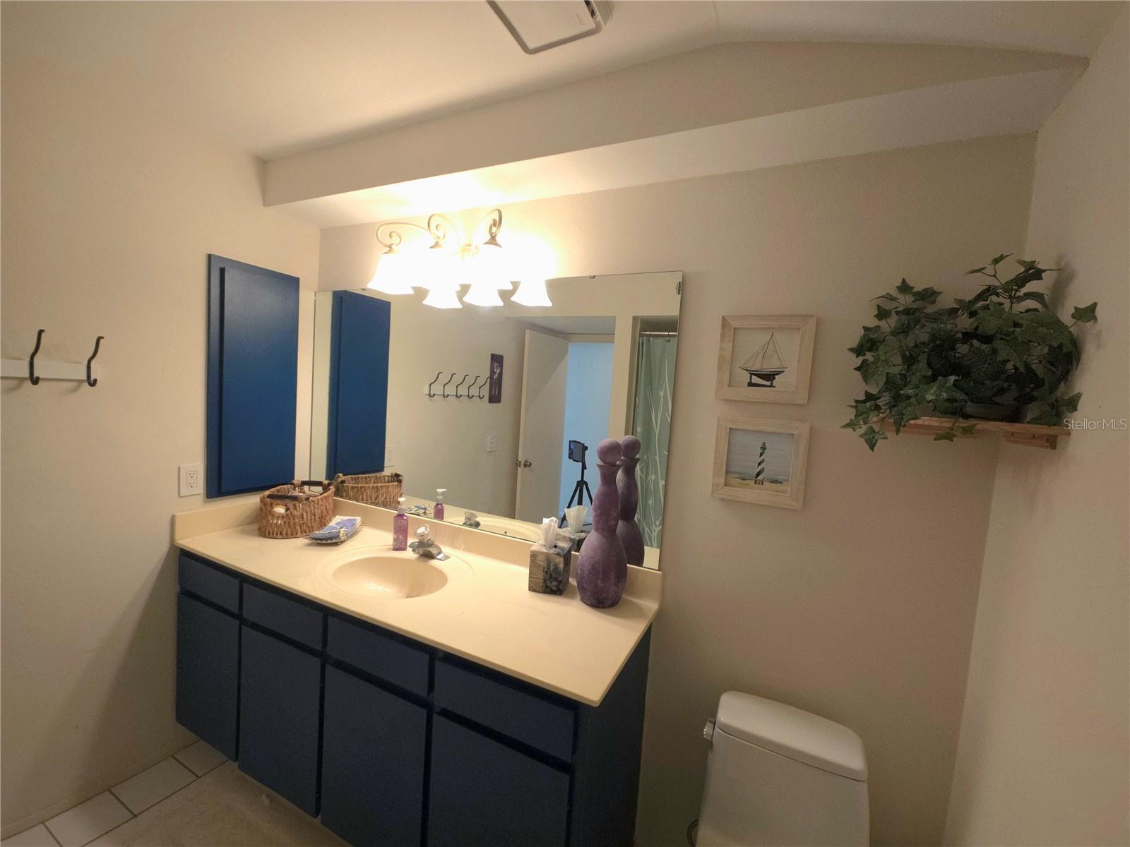 LAKEBRIDGE SOUTH PH A & B - Residential