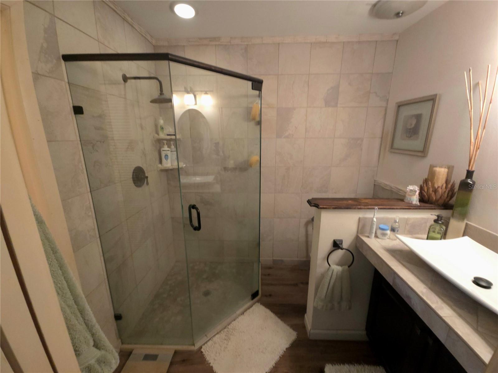 LAKEBRIDGE SOUTH PH A & B - Residential