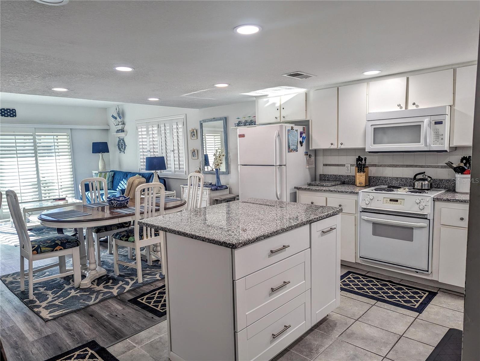 ORMOND HOLIDAY CLUB CONDO - Residential Lease