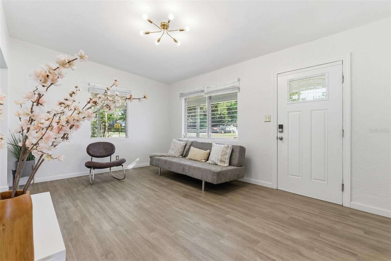 HILLTOP GROVE SUB - Residential Lease