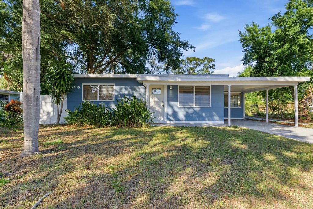 Photo of 5481 47th Avenue N, St Petersburg, FL 33709 (MLS # TB8458382)