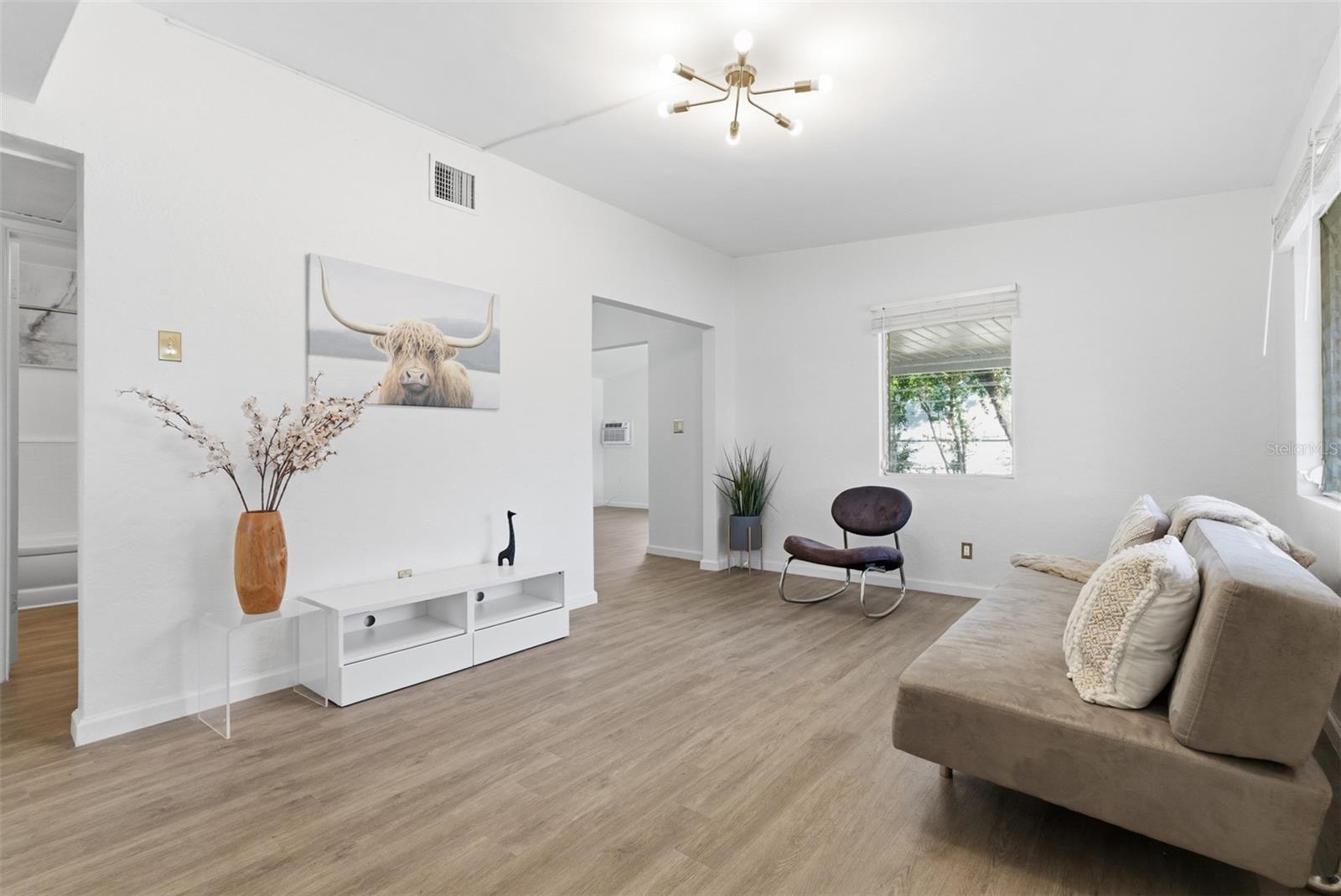 HILLTOP GROVE SUB - Residential Lease