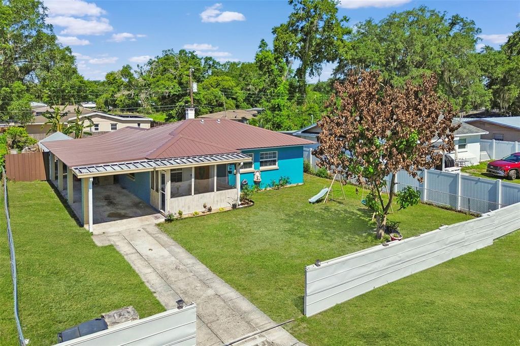 Photo of 1038 Canal Drive W, Lakeland, FL 33801 (MLS # L4961882)