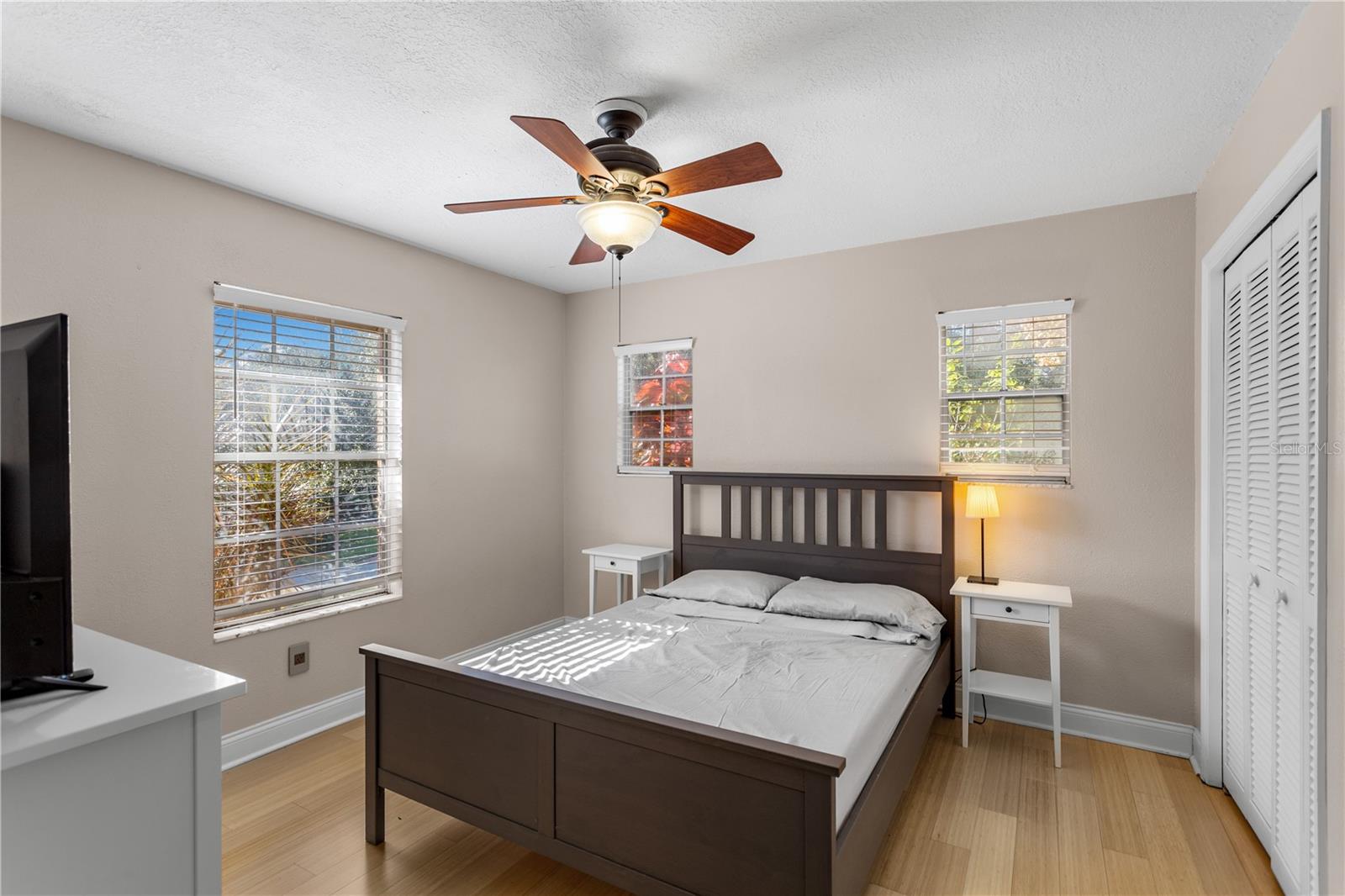 ROBERTS LANDING - Residential Lease