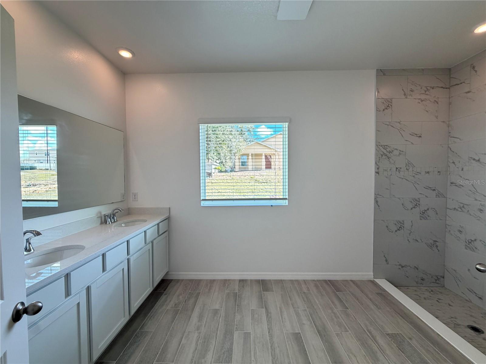 MASCOTTE SUNSET HEIGHTS - Residential