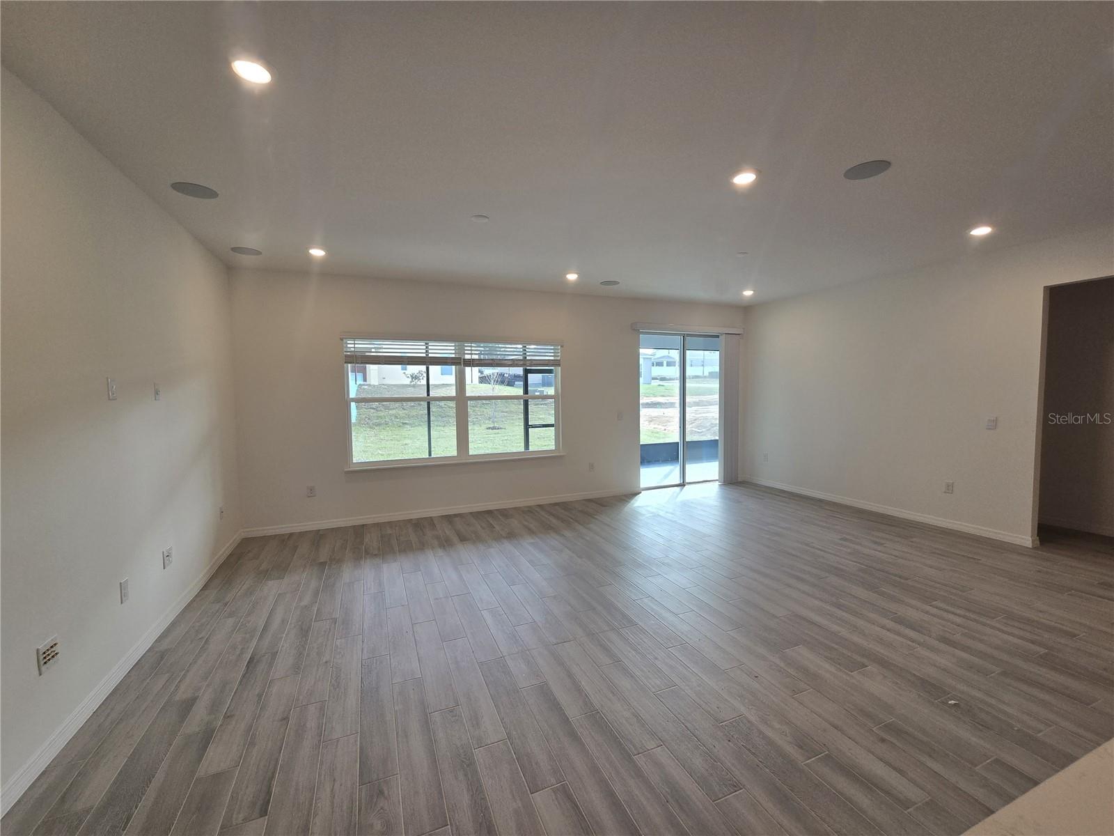 MASCOTTE SUNSET HEIGHTS - Residential