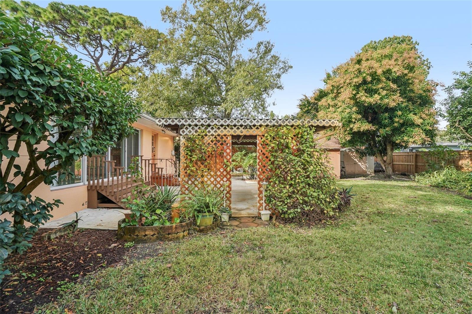 EAGLE CREST - Residential