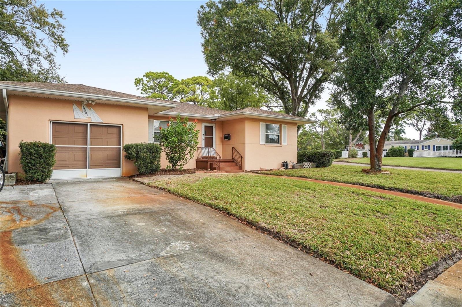 EAGLE CREST - Residential