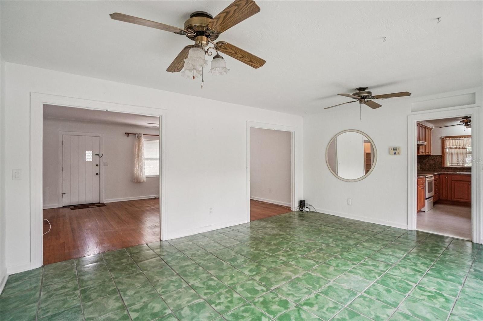 EAGLE CREST - Residential