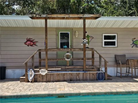 A home in HOMOSASSA