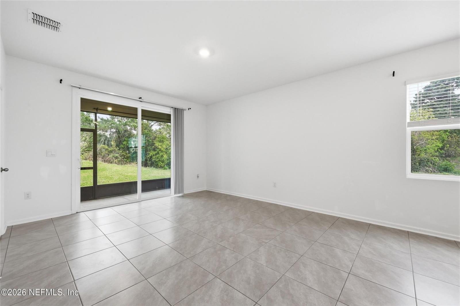 EQUINOX EAST - Residential