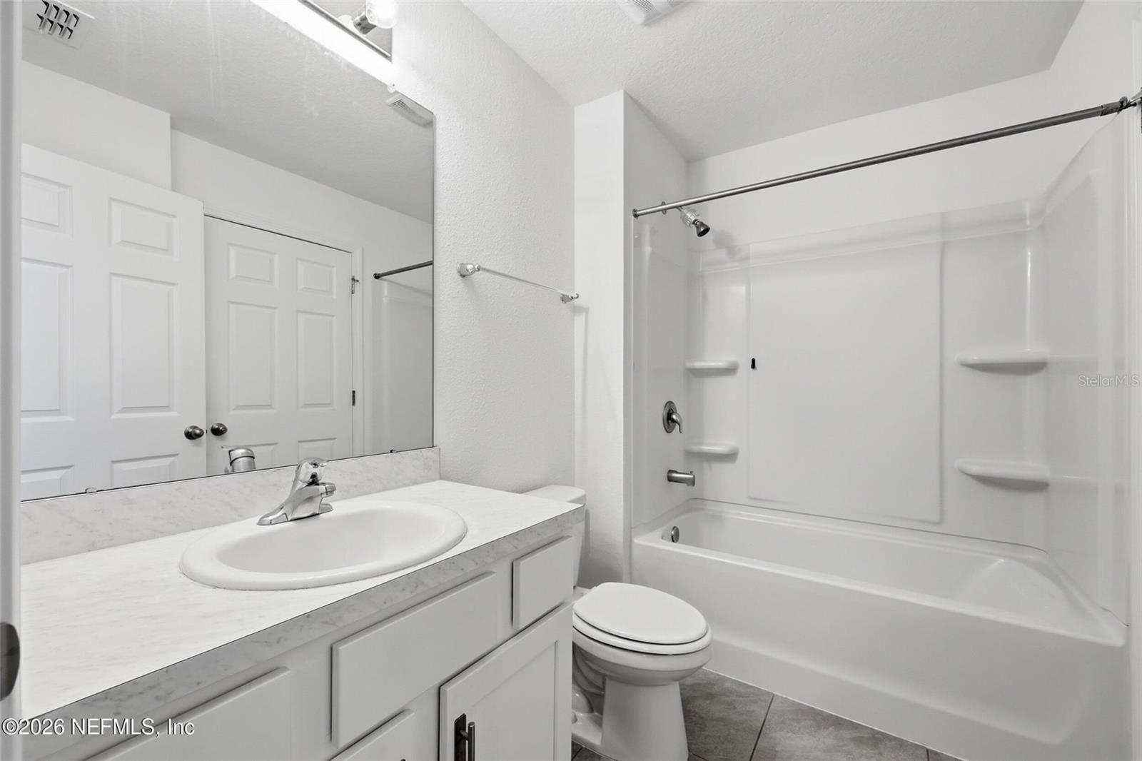 EQUINOX EAST - Residential
